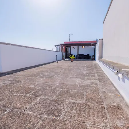Eclissi Holiday Home, Lequile