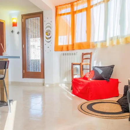 Eclissi Holiday Home, Apartment *