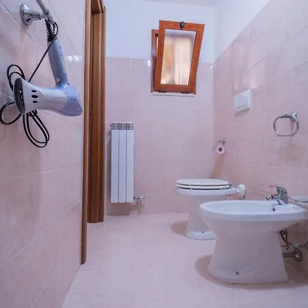 Eclissi Holiday Home, Lequile